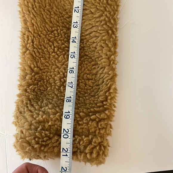 Pacsun camel fuzzy faux fur teddy comfy fall zip up‎ oversized jacket size XS/S - Picture 14 of 16